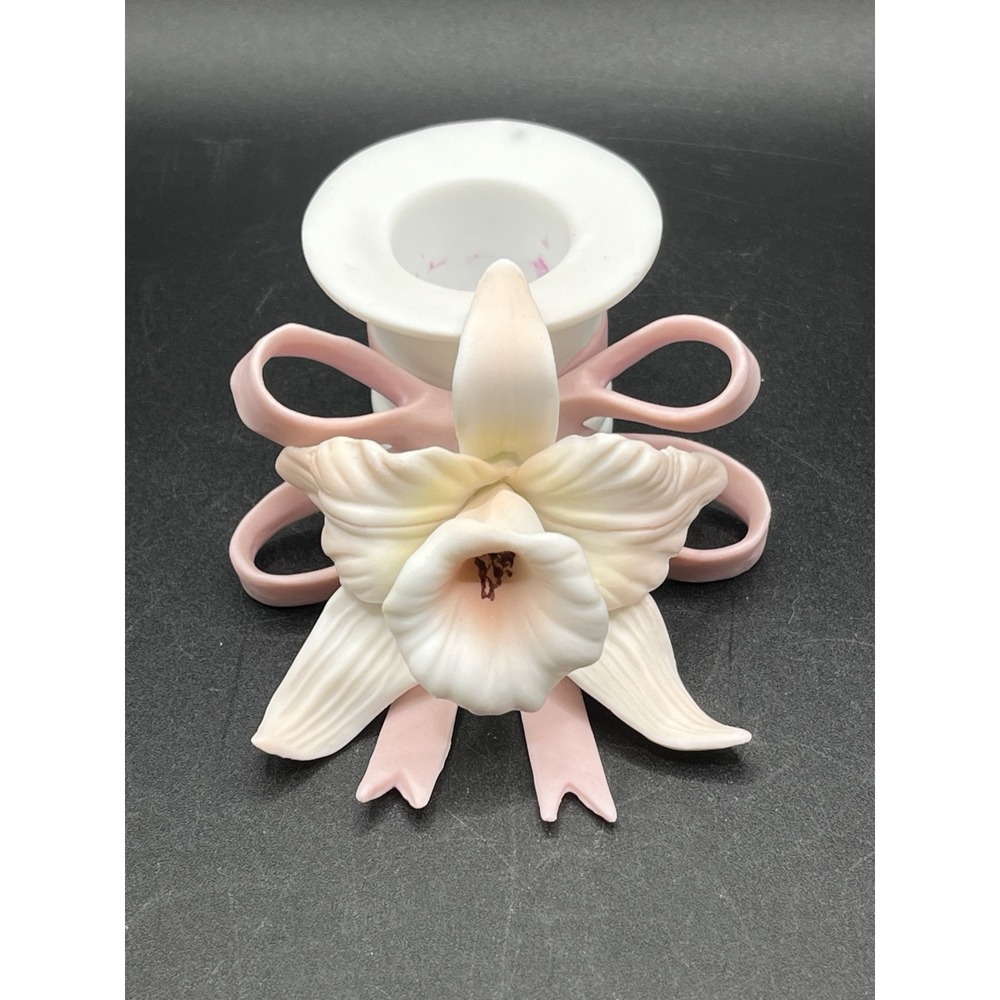 Vtg George Good Lily Bow Porcelain Taper Candlestick Holder - 1986 Feminine‎